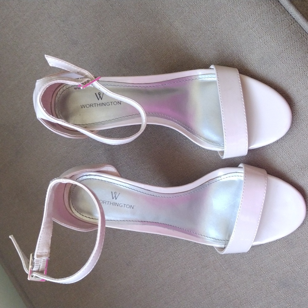 Worthington-size 7.5 tan stiletto heels